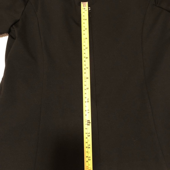 Le Chateau size L black dressy top - Picture 6 of 11